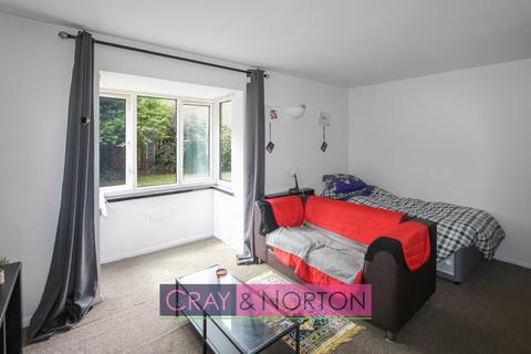 27 Adams Way, Croydon, CR0 6XN