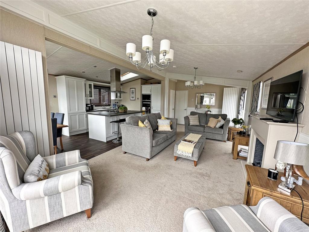 Bashley Drive, Sway Road, New Milton, Hampshire, BH25 3 bed property
