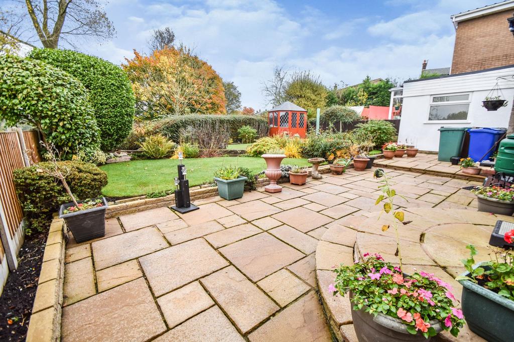 Sunny Bank Road, Bury, BL9 4 bed detached house £480,000