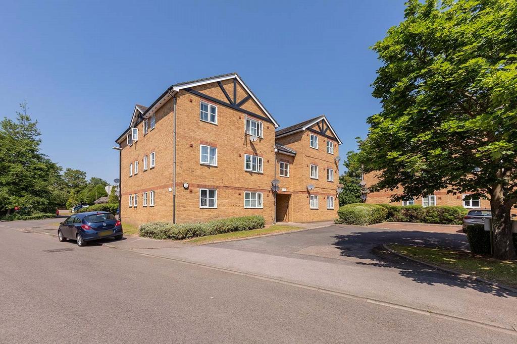 Maplin Park, Slough, Berkshire, SL3 2 bed apartment £238,000
