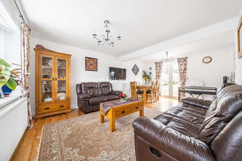 123 Bourne Vale, Bromley, BR2 7NY