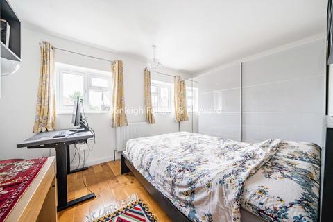 123 Bourne Vale, Bromley, BR2 7NY