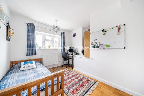 123 Bourne Vale, Bromley, BR2 7NY