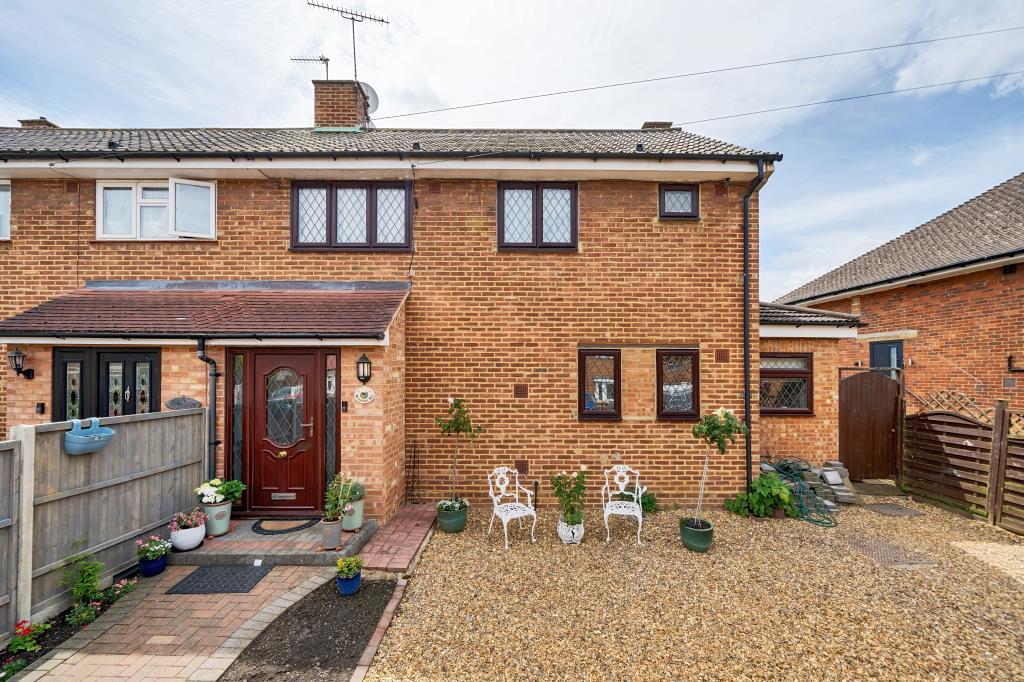 Bransby Road, Chessington, KT9 4 bed semidetached house £600,000