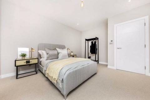 3 bedroom apartment to rent, Archway Road, Highgate, London, N6