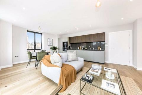 3 bedroom apartment to rent, Archway Road, Highgate, London, N6