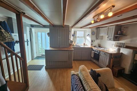 24 Bodmin Hill, Lostwithiel, PL22 0AH