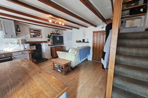 24 Bodmin Hill, Lostwithiel, PL22 0AH