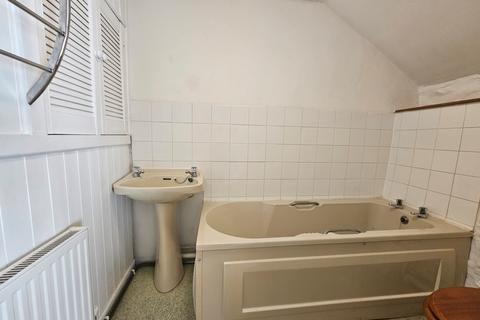 24 Bodmin Hill, Lostwithiel, PL22 0AH