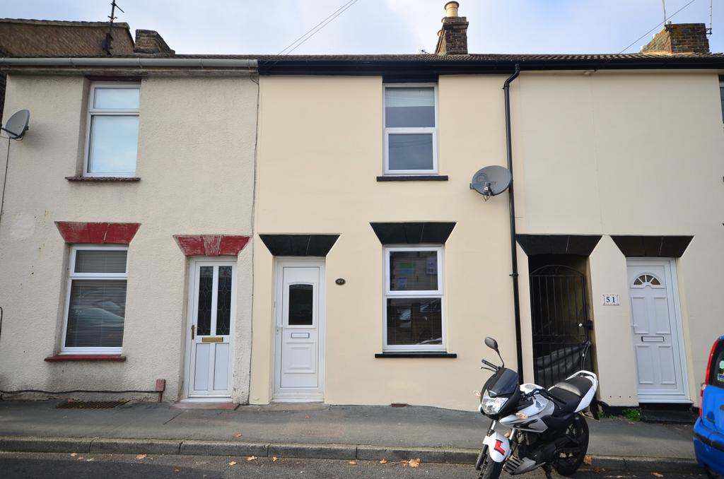 Ivy Street Rainham ME8 2 bed terraced house £925 pcm (£213 pw)