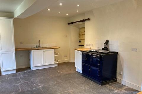 5 bedroom detached house to rent, Welsh Newton, Monmouth, Herefordshire