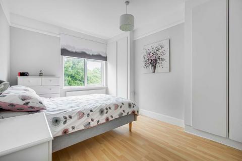 20 Abbott Avenue, London, SW20 8SQ