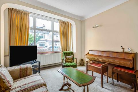 20 Abbott Avenue, London, SW20 8SQ
