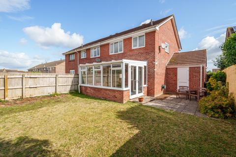 4 Cliff Bastin Close, Exeter, EX2 5QW