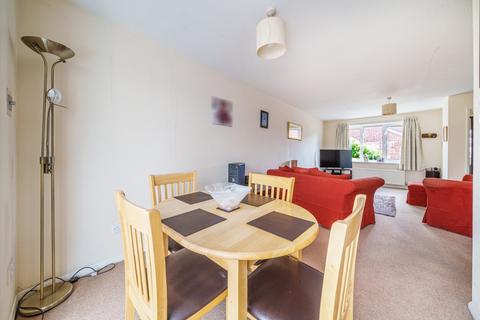 4 Cliff Bastin Close, Exeter, EX2 5QW
