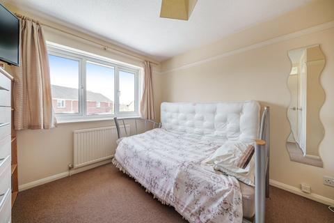 4 Cliff Bastin Close, Exeter, EX2 5QW