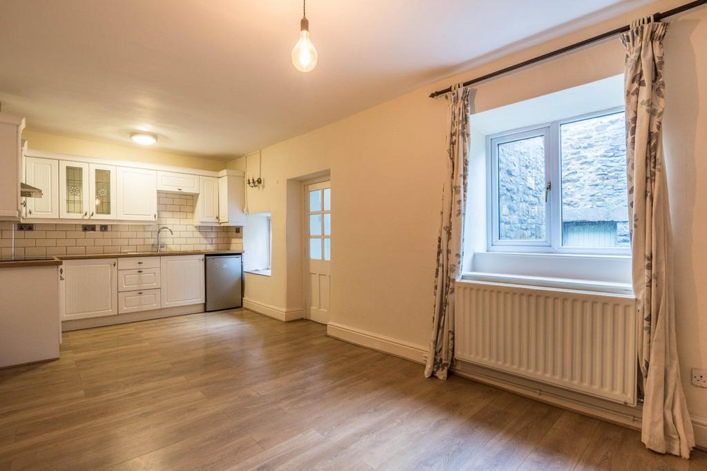 Dining kitchen