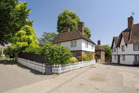 3 bedroom detached house for sale, Clements Cottage, The Square, Chilham