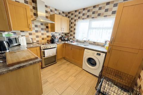 3 bedroom detached bungalow for sale - Julyan Avenue, Poole, Dorset