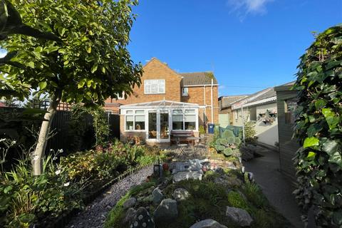3 bedroom detached house for sale, High Road, Gorefield