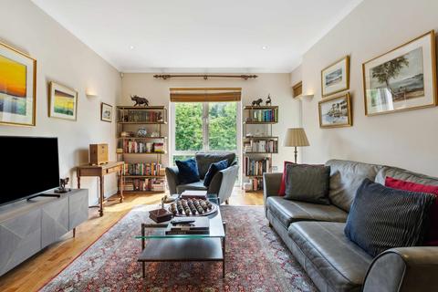 2 bedroom flat for sale - Melliss Avenue, Richmond, Surrey