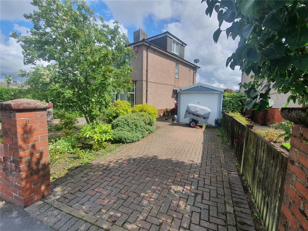 Driveway/ Garage
