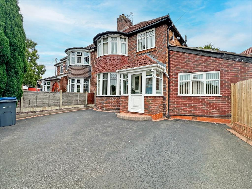 Lulworth Road, Hall Green, B28 8NT 3 bed semidetached house for sale