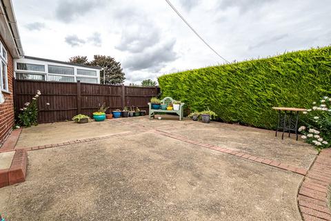 10 Bracken Place, Grimsby, DN37 9RJ