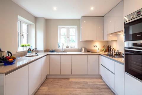 2 bedroom apartment for sale - Green Hedges, Westerham Road, Oxted, Surrey, RH8