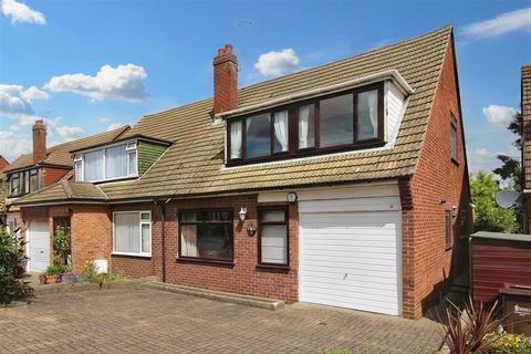 11 Cedar Close, Hutton, Brentwood, CM13 1NE