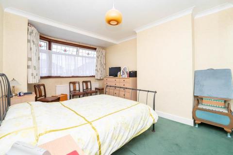 20 The Ridgeway, North Harrow, Harrow, HA2 7QN