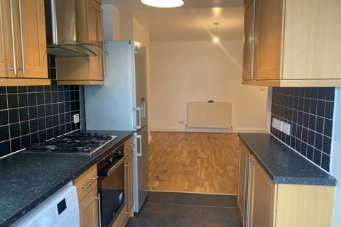 4 bedroom terraced house for sale - Ashbourne Road, Mitcham, Surrey, CR4
