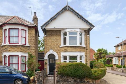 5 Kings Road, Romford, RM1 2ST