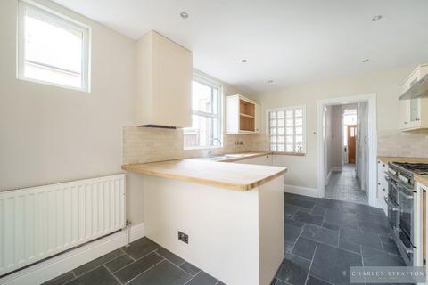 5 Kings Road, Romford, RM1 2ST