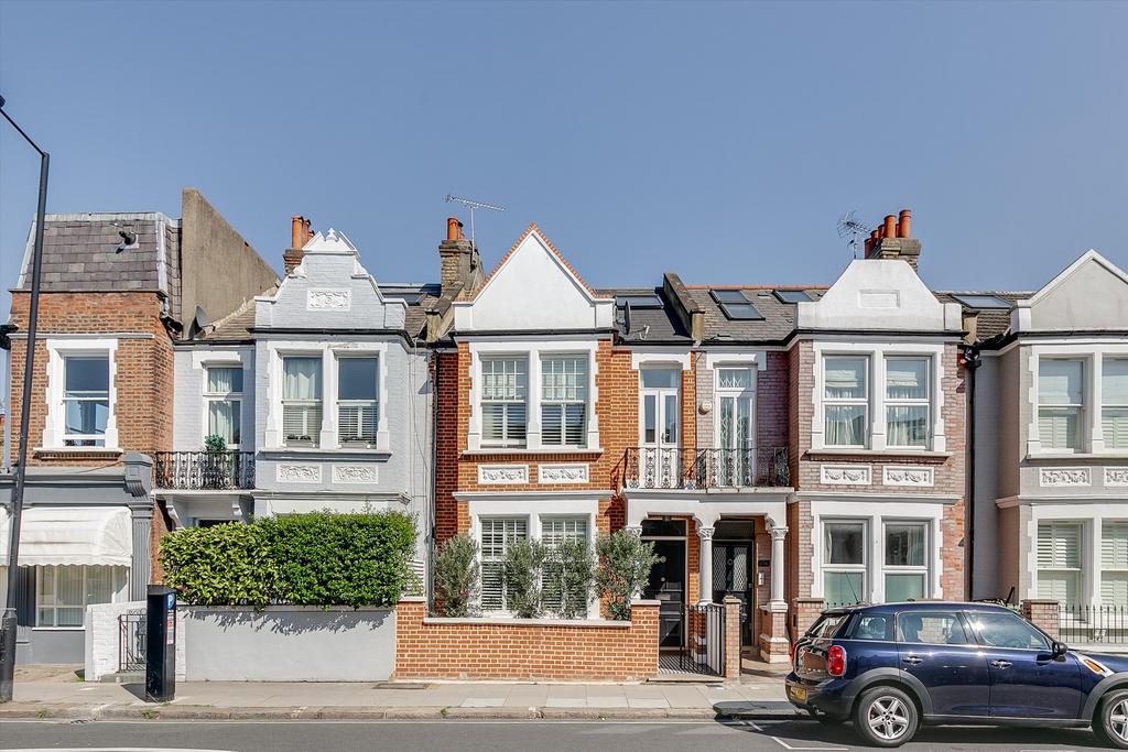 Munster Road, Fulham, SW6 5 bed terraced house £6,998 pcm (£1,615 pw)
