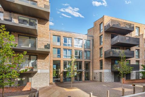 2 bedroom apartment for sale, Copland Court, Durham Wharf Drive, Brentford, TW8.