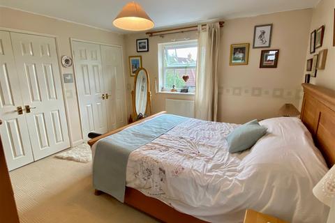 18 Kingfisher Reach, Collingham, Wetherby, LS22 5LX