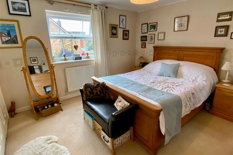 18 Kingfisher Reach, Collingham, Wetherby, LS22 5LX