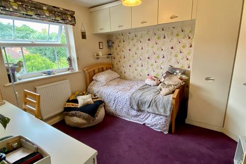 18 Kingfisher Reach, Collingham, Wetherby, LS22 5LX
