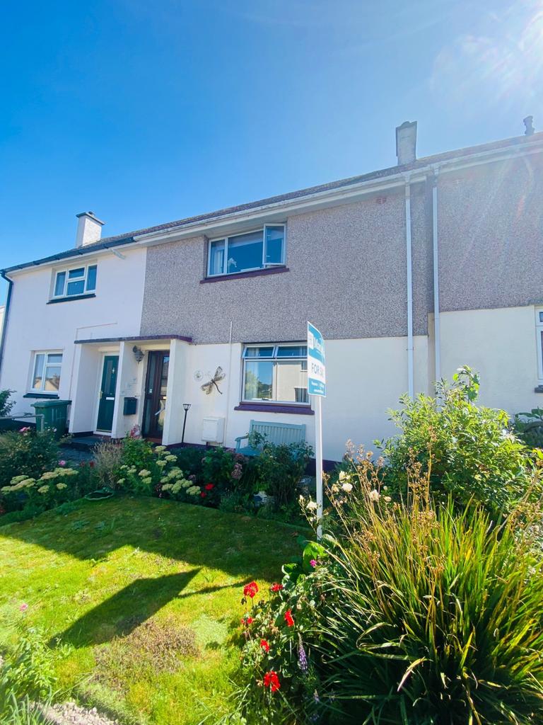 2 Bedroom Mid Terraced House for Sale