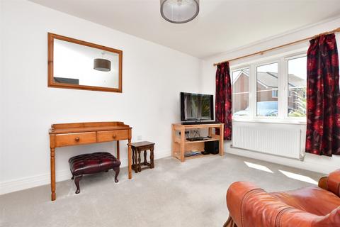 38 Bramley Vale, Cranleigh, GU6 7FY