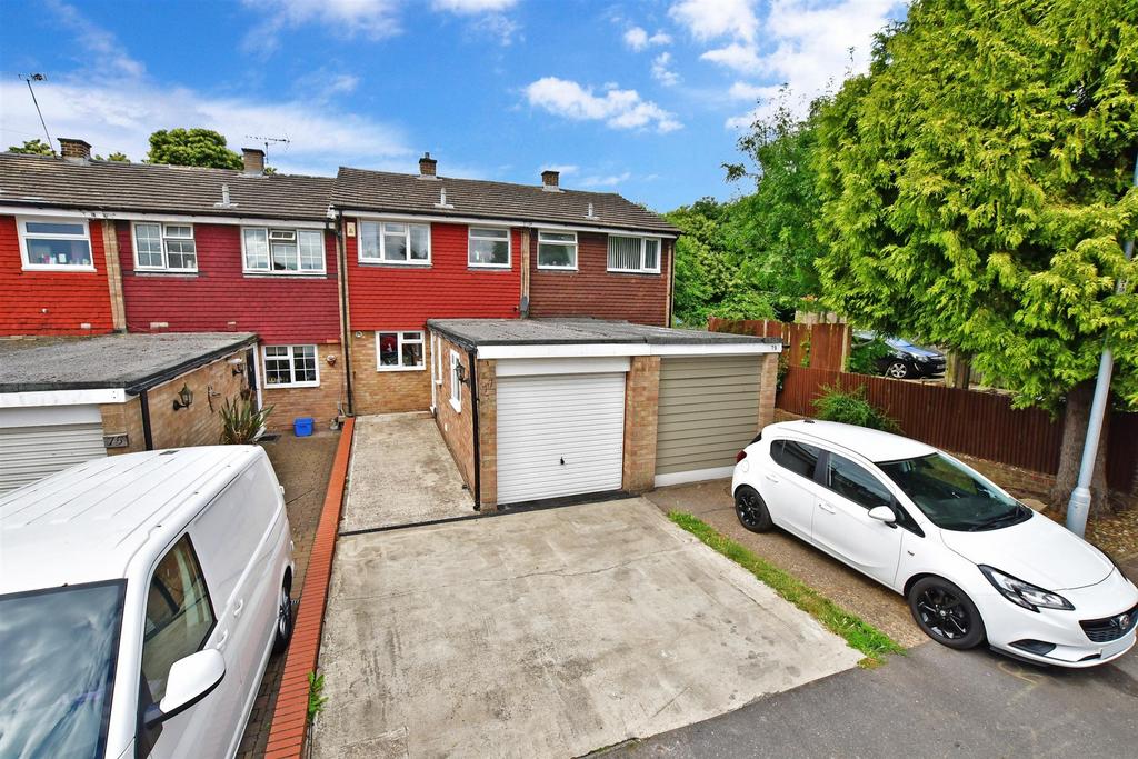 The Spires, Strood, Rochester, Kent 2 bed terraced house £250,000