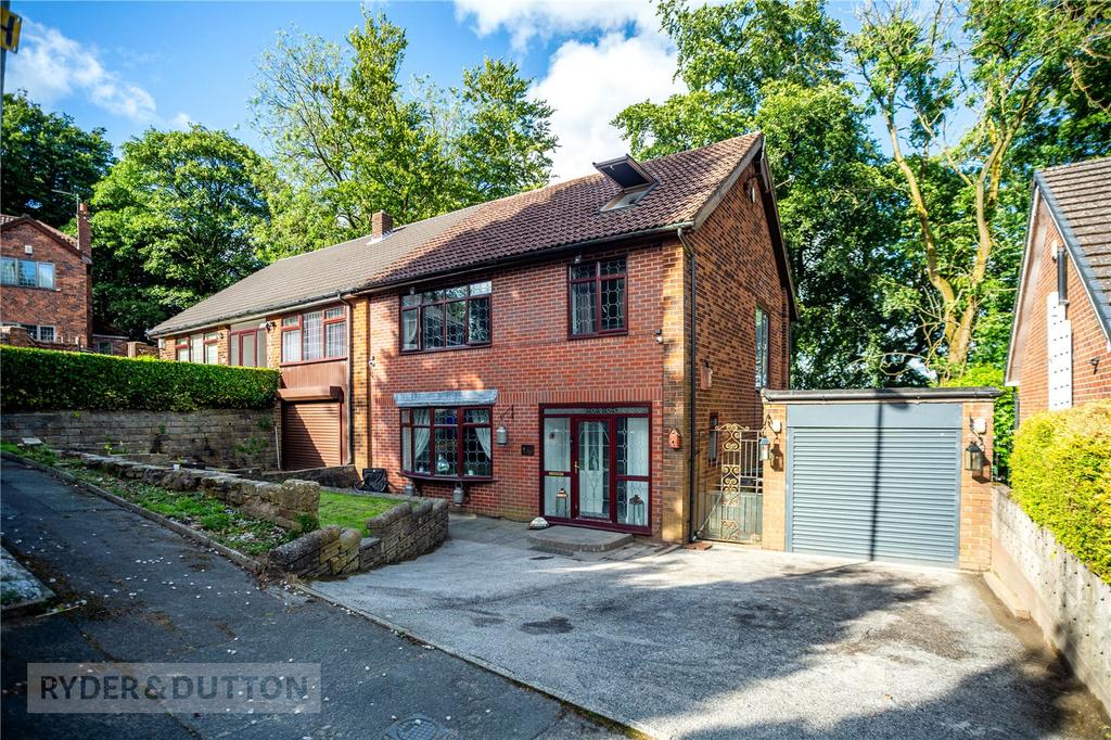 Thorncliffe Park, Royton, Oldham, Greater Manchester, OL2 4 bed semi