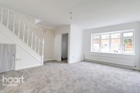 4 Blower Close, Rayleigh, SS6 8HW