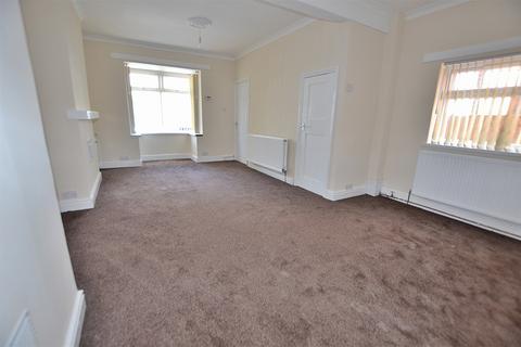 3 bedroom semi-detached house to rent, Bolton Road, Wolverhampton