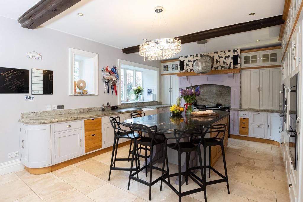 Kitchen / Breakfast Room