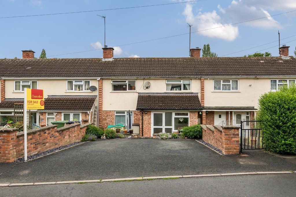 Kington, Herefordshire, HR5 3 bed terraced house for sale £190,000
