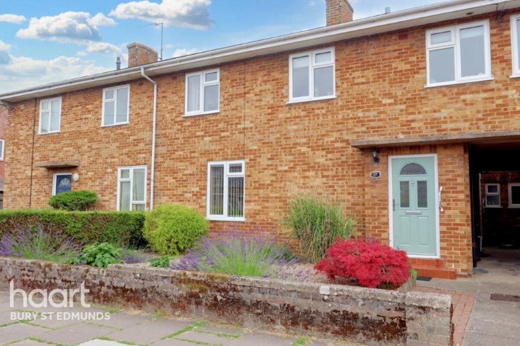 Gloucester Road, Bury St Edmunds 3 bed terraced house for sale £250,000