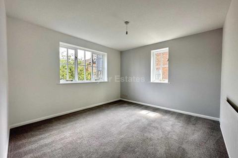19 Box Close, Laindon, Basildon, SS15 4AG