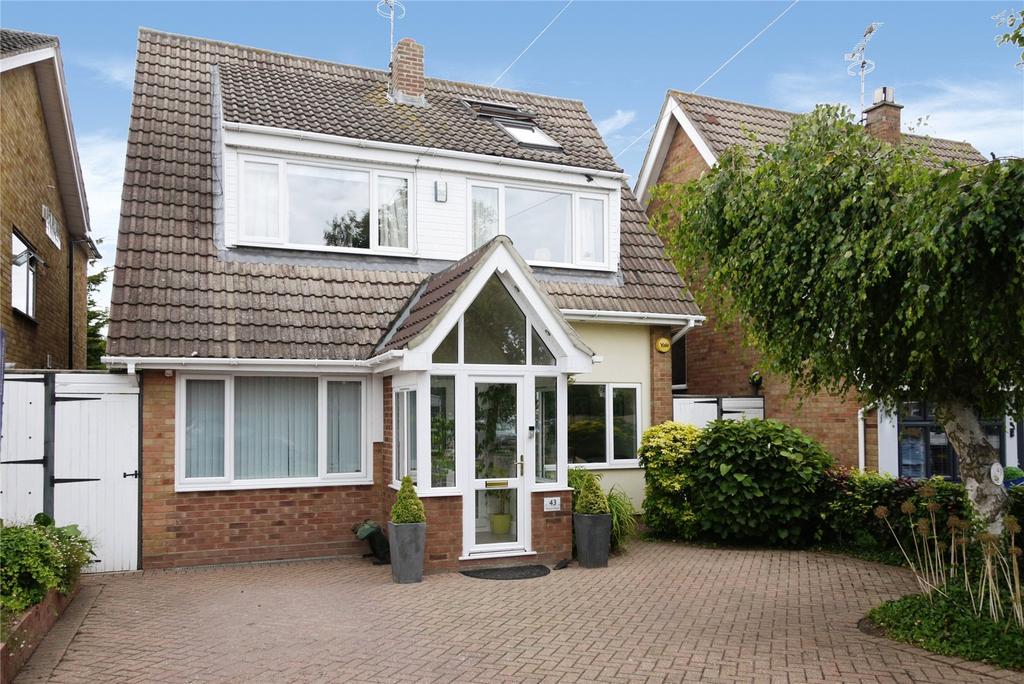 Plovers Mead, Wyatts Green... 4 bed detached house £730,000